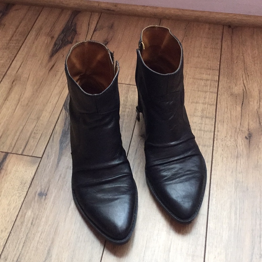 Boots size 6.5